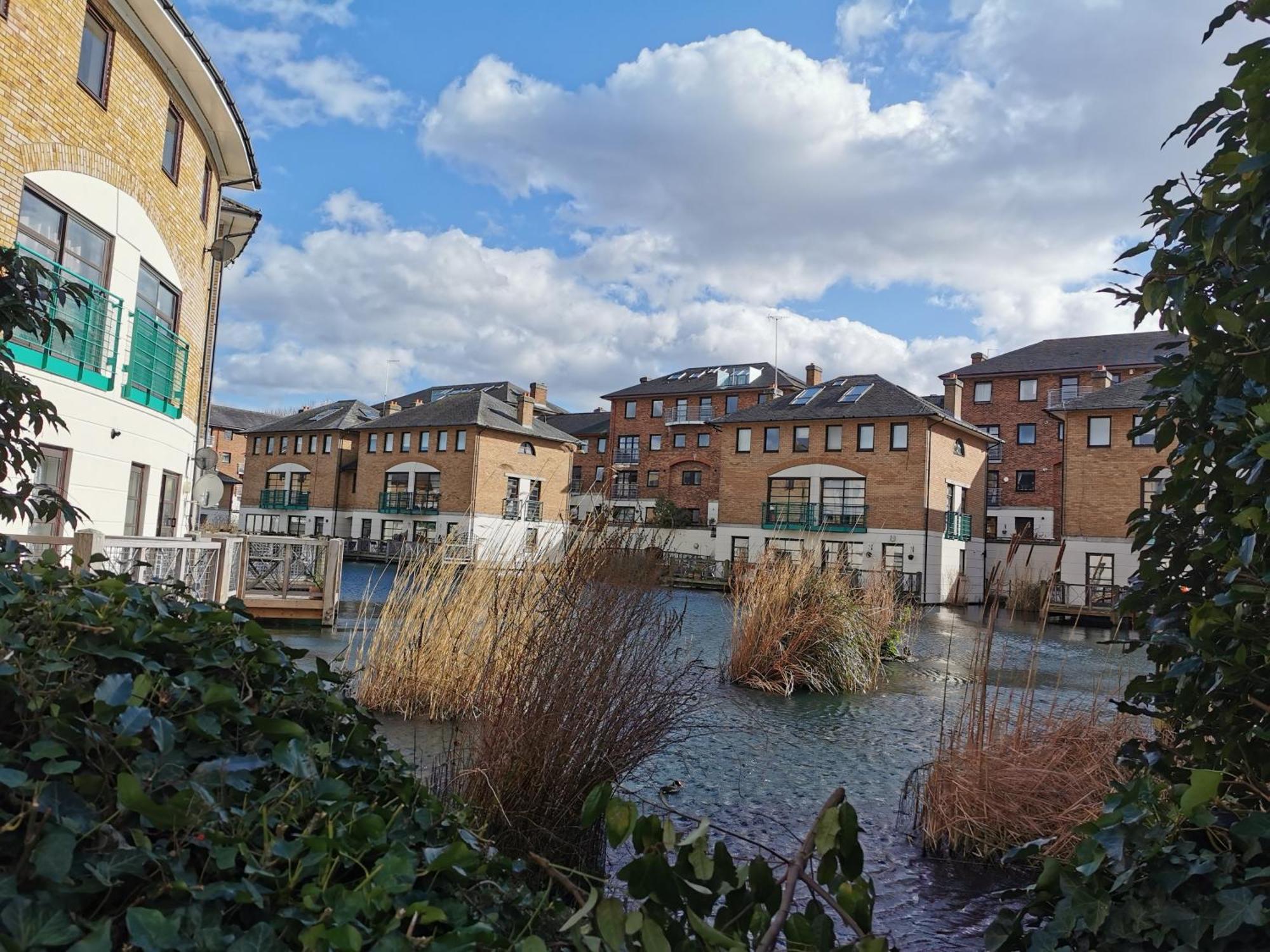 Riverside 1Br With Easy Transport 20Min To City Centre Londres Exterior foto